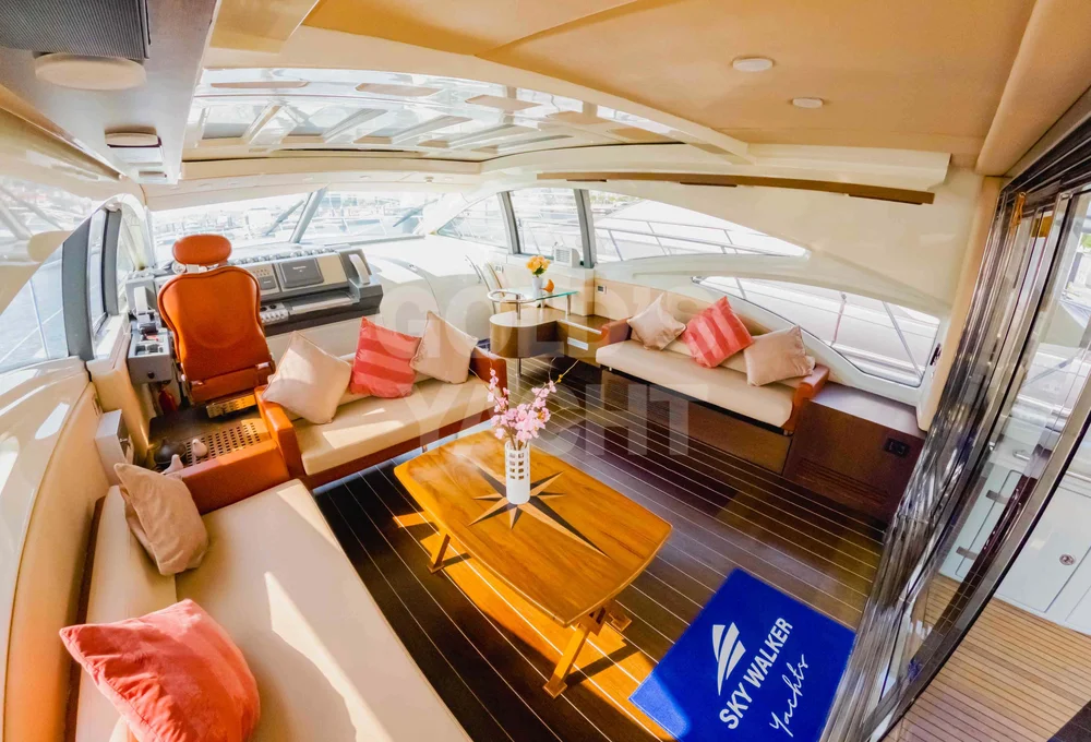 Voyager Elite Cadence 80 Yacht